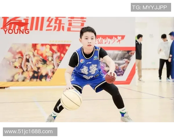 李慕豪的篮球之路：从青涩少年到CBA明星的成长故事与奋斗历程